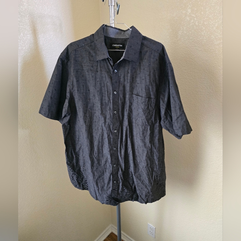 Claiborne Stretch Men's Gray Short Sleeve Shirt Size LT With Pocket